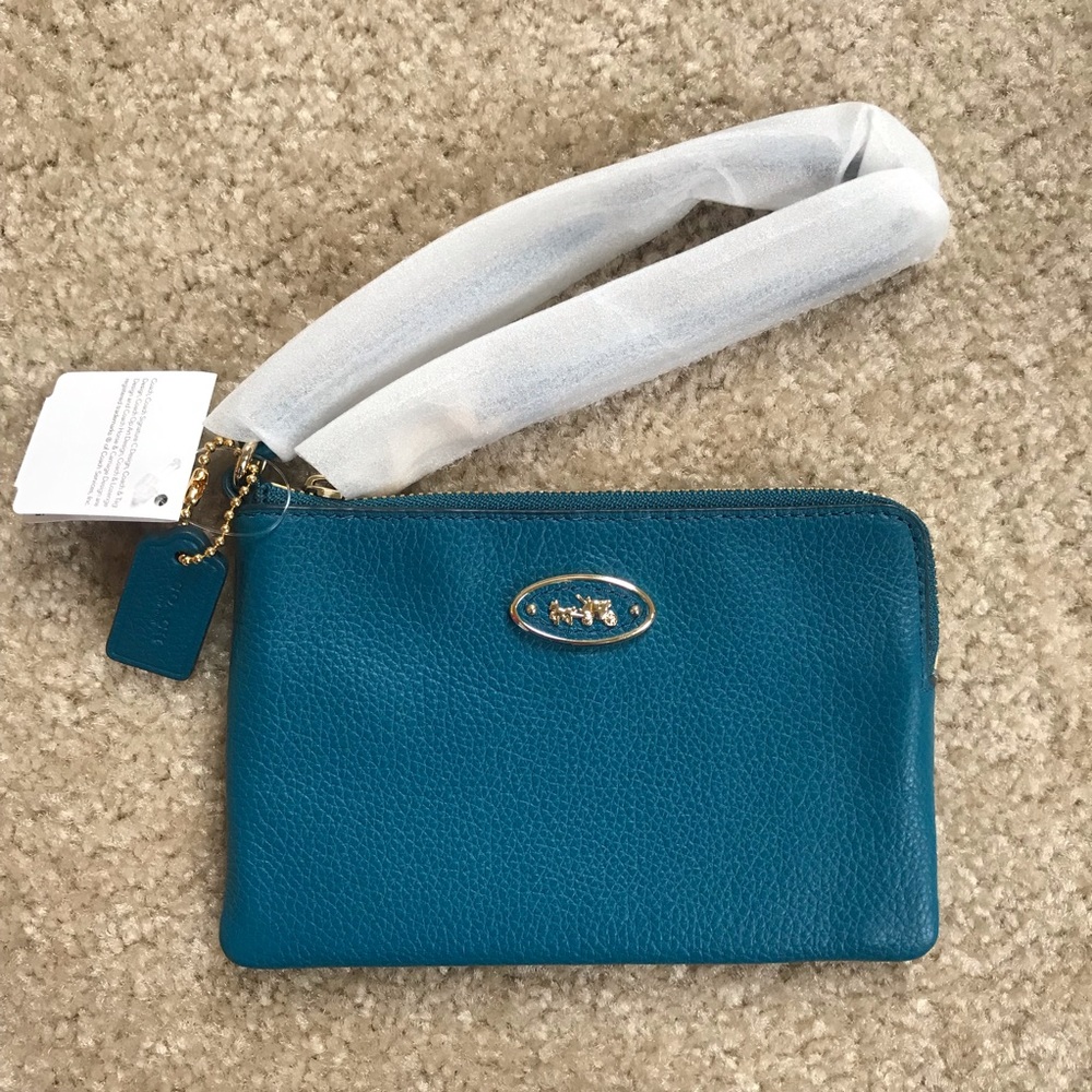 Coach small wristlet NWT